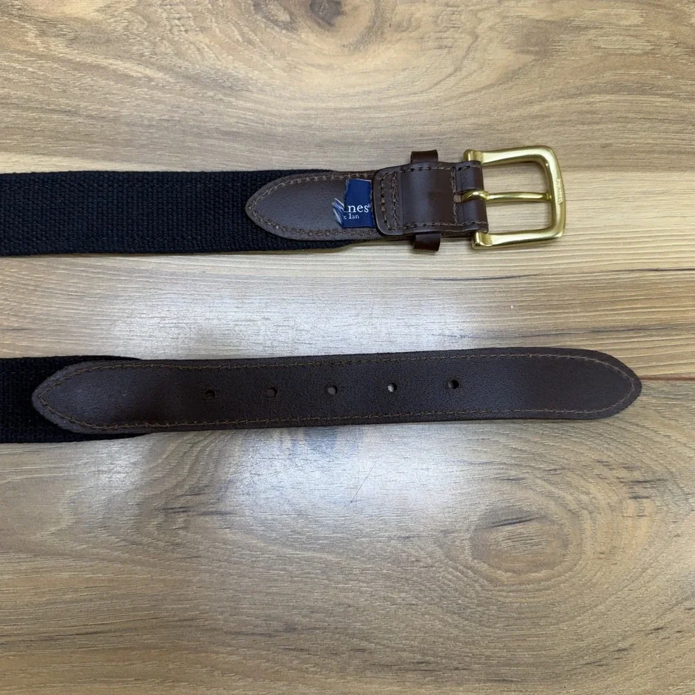 Vineyard Vines Mens Belt Size 32 University‎ of Massachusetts Logo Preppy Golf
